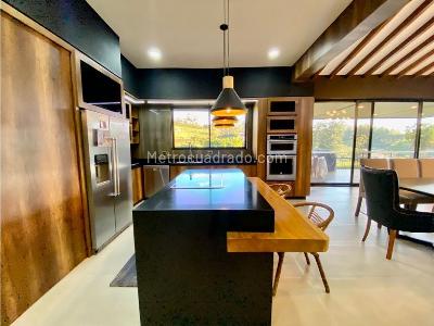 Casa de 4 alcobas en arriendo en Ojo De Agua, Rionegro · foto 8 de 20
