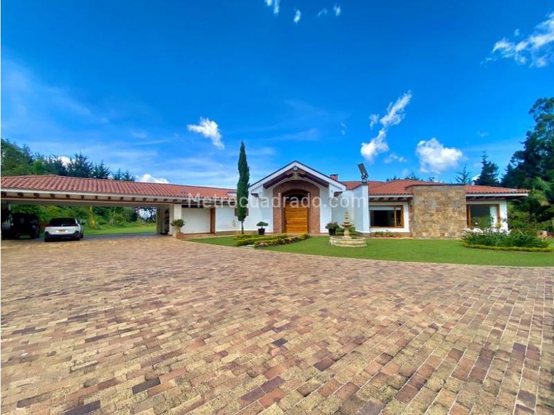 4BR House in Llanogrande (5200 m²)