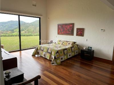 Casa de 3 alcobas en arriendo en Pontezuela, Rionegro, 400 m² · foto 4 de 13