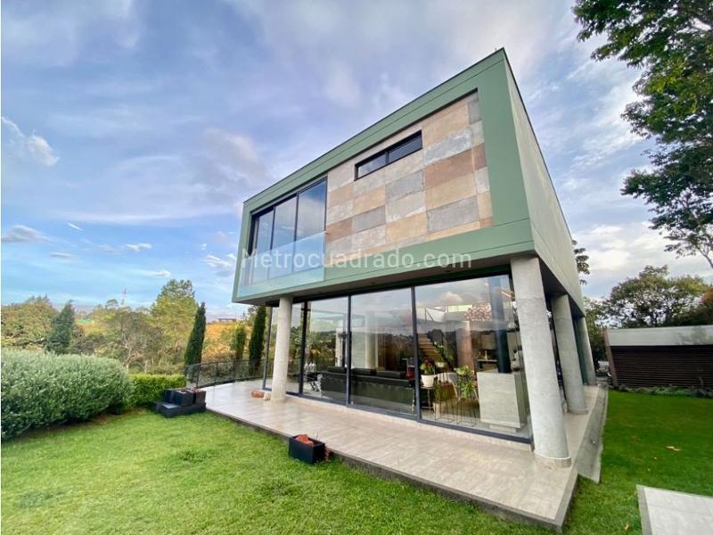 Casa de 4 Alcobas en La Esperanza, Alto de Las Palmas