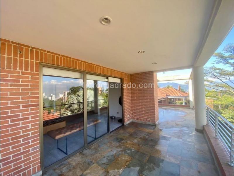 Espectacular Casa de 4 Alcobas en Medellín - 2