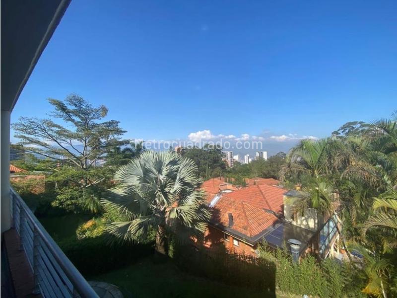 Espectacular Casa de 4 Alcobas en Medellín - 3