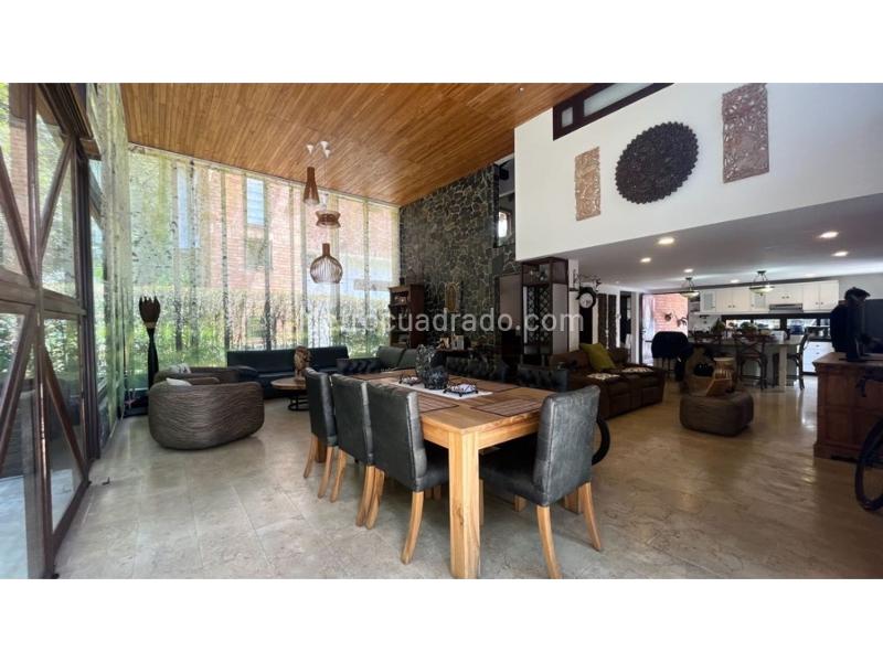 3BR House in El Retiro (220 m²) - 2