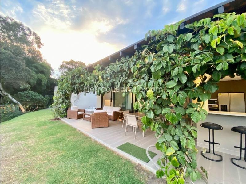 4BR House in Llanogrande (360 m²)