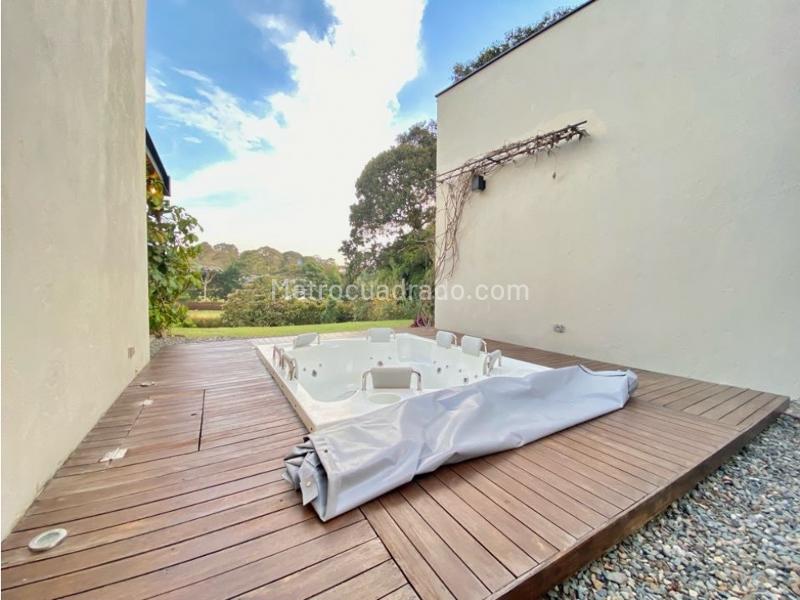 4BR House in Llanogrande (360 m²) - 3