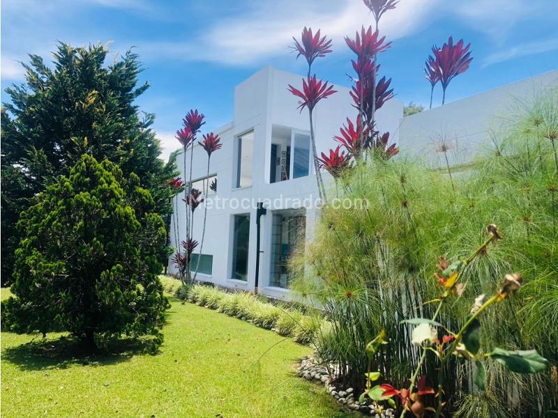 4BR House in Via San Antonio La Ceja (3686 m²)
