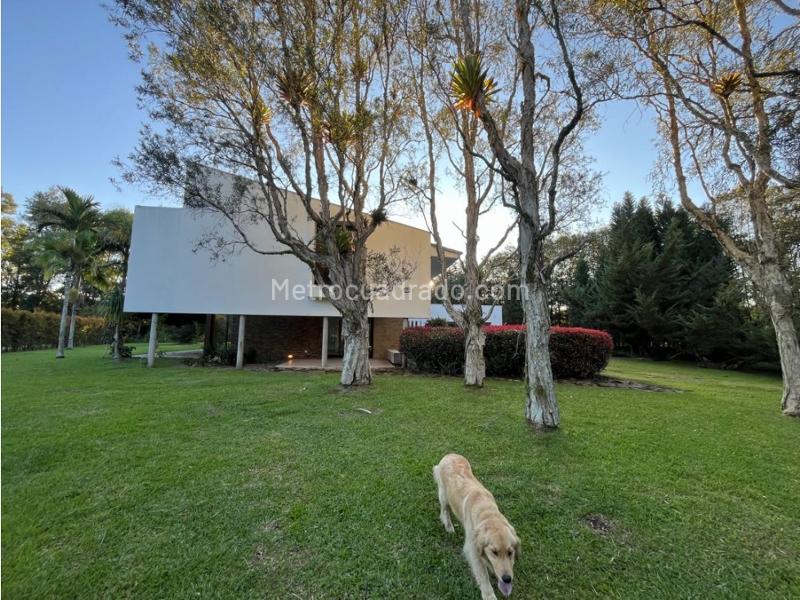3BR House in Llanogrande (3300 m²)