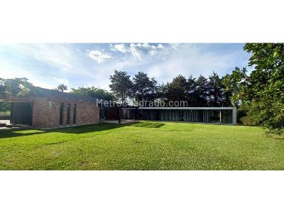 Casa de 4 alcobas en venta en Cabeceras, Rionegro, 250 m² · foto 5 de 9