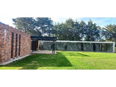 Casa de 4 alcobas en venta en Cabeceras, Rionegro, 250 m² · foto 7 de 9