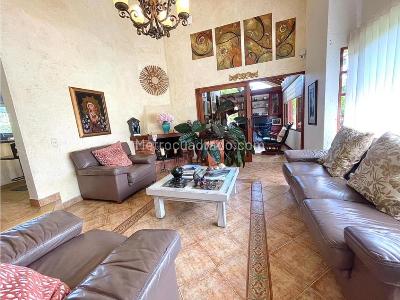 Casa de 4 alcobas en venta en Llanogrande, Rionegro, 550 m² · foto 13 de 20