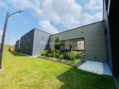 Casa de 4 alcobas en venta en Via San Antonio La Ceja, Rionegro, 460 m² · foto 15 de 20