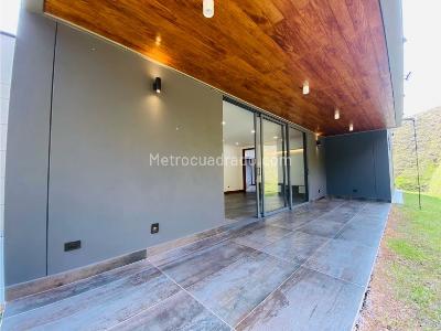Casa de 4 alcobas en venta en Via San Antonio La Ceja, Rionegro, 460 m² · foto 17 de 20