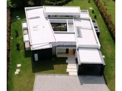 Casa de 4 alcobas en venta en Via Rionegro La Ceja, Rionegro, 517 m² · foto 7 de 9