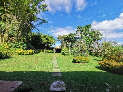 Casa de 4 alcobas en venta en El Tablazo, Rionegro, 300 m² · foto 2 de 15