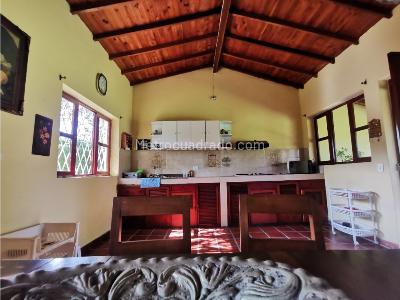 Casa de 4 alcobas en venta en El Tablazo, Rionegro, 300 m² · foto 9 de 15
