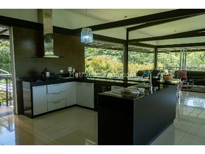 Casa de 5 alcobas en venta en El Tablazo, Rionegro, 560 m² · foto 14 de 20