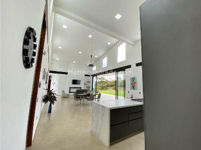 Casa de 4 alcobas en venta en Llanogrande, Rionegro, 423 m² · foto 6 de 20