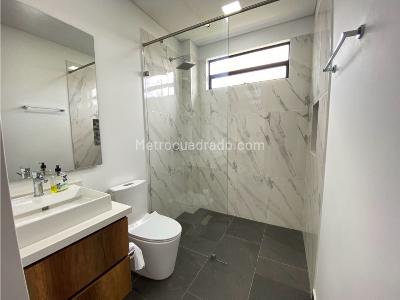 Casa de 4 alcobas en venta en Llanogrande, Rionegro, 423 m² · foto 8 de 20