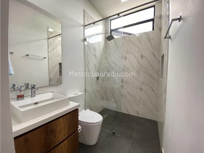 Casa de 4 alcobas en venta en Llanogrande, Rionegro, 423 m² · foto 19 de 20
