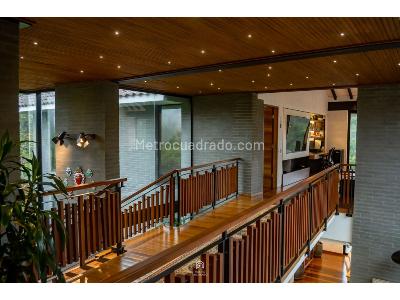 Casa de 5 alcobas en venta en Las Palmas, Medellín · foto 2 de 16
