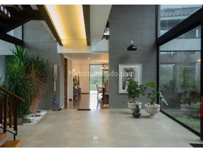 Casa de 5 alcobas en venta en Las Palmas, Medellín · foto 3 de 16