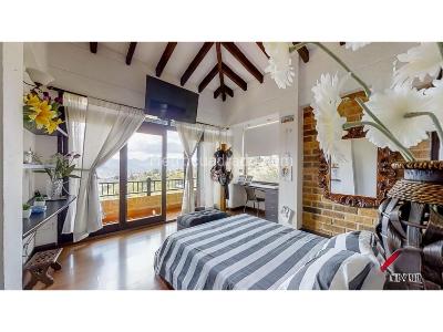 Casa de 5 alcobas en venta en Escobero, Envigado · foto 19 de 20