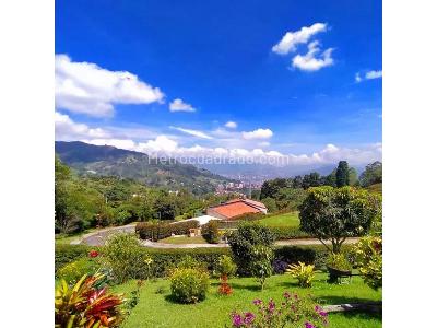 Casa de 4 alcobas en venta en Escobero, Envigado, 295 m² · foto 10 de 20