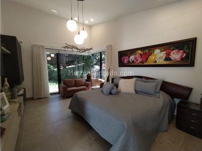 Casa de 4 alcobas en venta en Escobero, Envigado, 295 m² · foto 13 de 20
