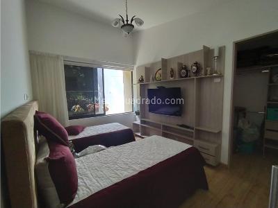 Casa de 4 alcobas en venta en Escobero, Envigado, 295 m² · foto 14 de 20