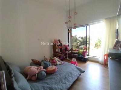 Casa de 4 alcobas en venta en Escobero, Envigado, 295 m² · foto 16 de 20