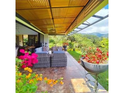 Casa de 4 alcobas en venta en Escobero, Envigado, 295 m² · foto 18 de 20