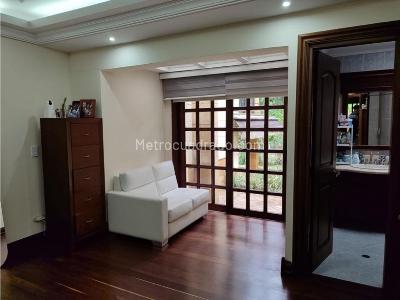 Casa de 5 alcobas en venta en El Poblado, Medellín, 600 m² · foto 11 de 20