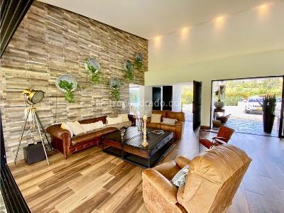 Casa de 3 alcobas en venta en El Tablazo, Rionegro, 479 m² · foto 3 de 20