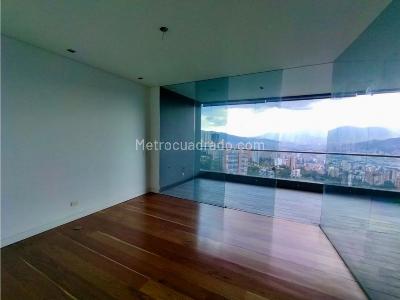 Apartamento en venta en Altos Del Poblado, Medellín · foto 2 de 20
