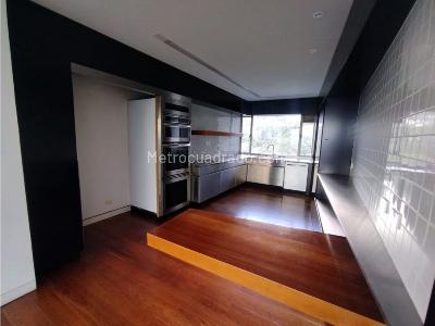 Apartamento en venta en Altos Del Poblado, Medellín · foto 6 de 20