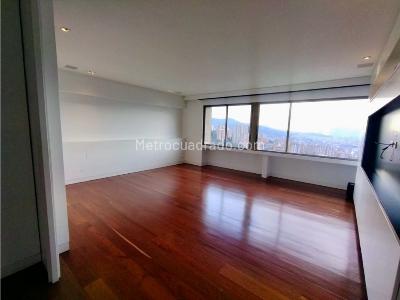 Apartamento en venta en Altos Del Poblado, Medellín · foto 10 de 20