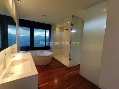 Apartamento en venta en Altos Del Poblado, Medellín · foto 15 de 20