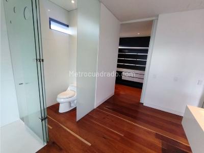 Apartamento en venta en Altos Del Poblado, Medellín · foto 19 de 20