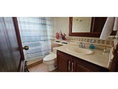 Casa de 5 alcobas en venta en Llanogrande, Rionegro · foto 5 de 6