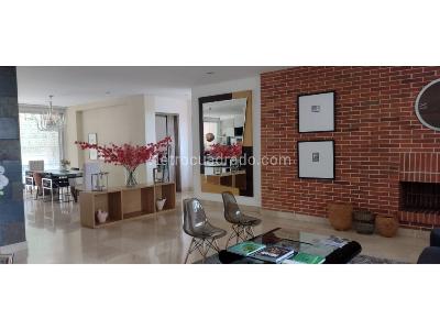 Casa de 4 alcobas en venta en El Poblado, Medellín, 680 m² · foto 2 de 20
