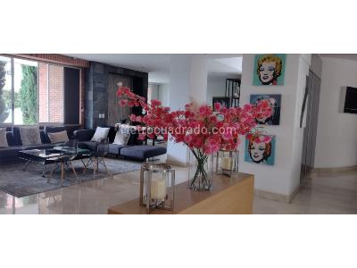 Casa de 4 alcobas en venta en El Poblado, Medellín, 680 m² · foto 13 de 20