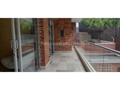 Casa de 4 alcobas en venta en El Poblado, Medellín, 680 m² · foto 14 de 20