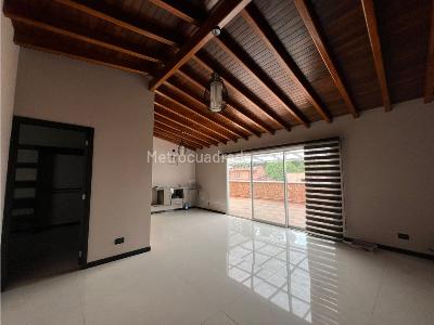 Casa de 5 alcobas en venta en Sabaneta, Medellín, 856 m² · foto 4 de 20