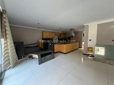 Casa de 5 alcobas en venta en Sabaneta, Medellín, 856 m² · foto 5 de 20
