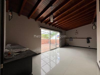 Casa de 5 alcobas en venta en Sabaneta, Medellín, 856 m² · foto 13 de 20
