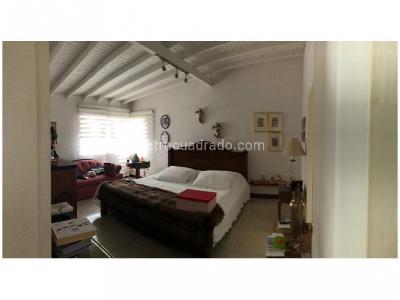 Casa de 5 alcobas en venta en El Poblado, Medellín, 500 m² · foto 11 de 19