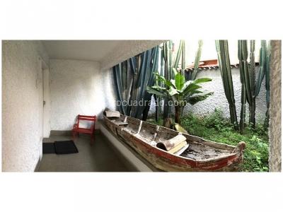 Casa de 5 alcobas en venta en El Poblado, Medellín, 500 m² · foto 17 de 19