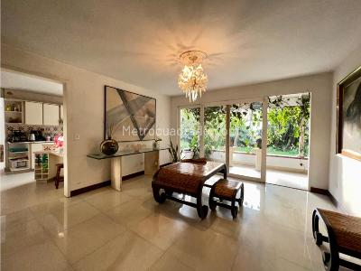 Casa de 5 alcobas en venta en El Poblado, Medellín, 500 m² · foto 3 de 19