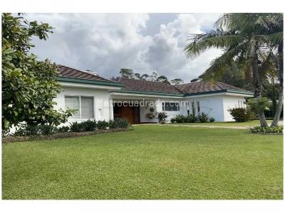 Casa de 4 alcobas en venta en Llanogrande, Rionegro, 386 m² · foto 2 de 17