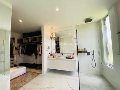 Casa de 3 alcobas en venta en Llanogrande, Rionegro, 1930 m² · foto 14 de 20